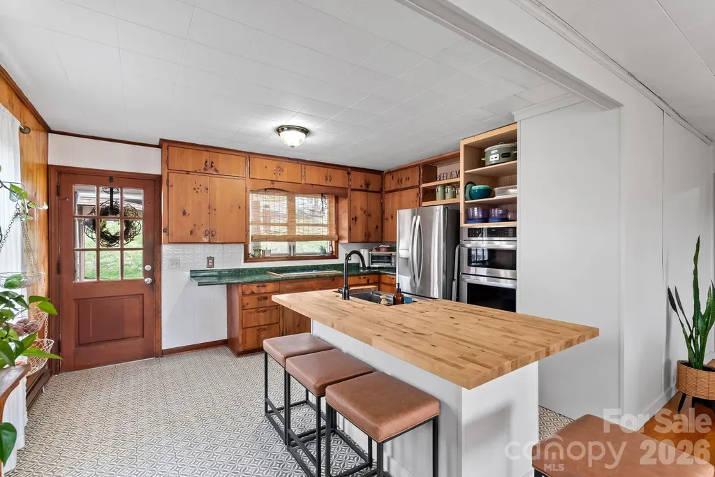 103 Bidwell Street Franklin NC 28734