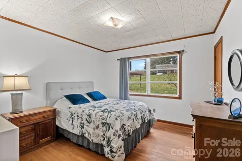 103 Bidwell Street Franklin NC 28734