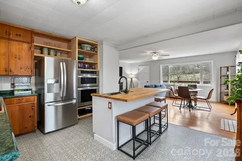 103 Bidwell Street Franklin NC 28734