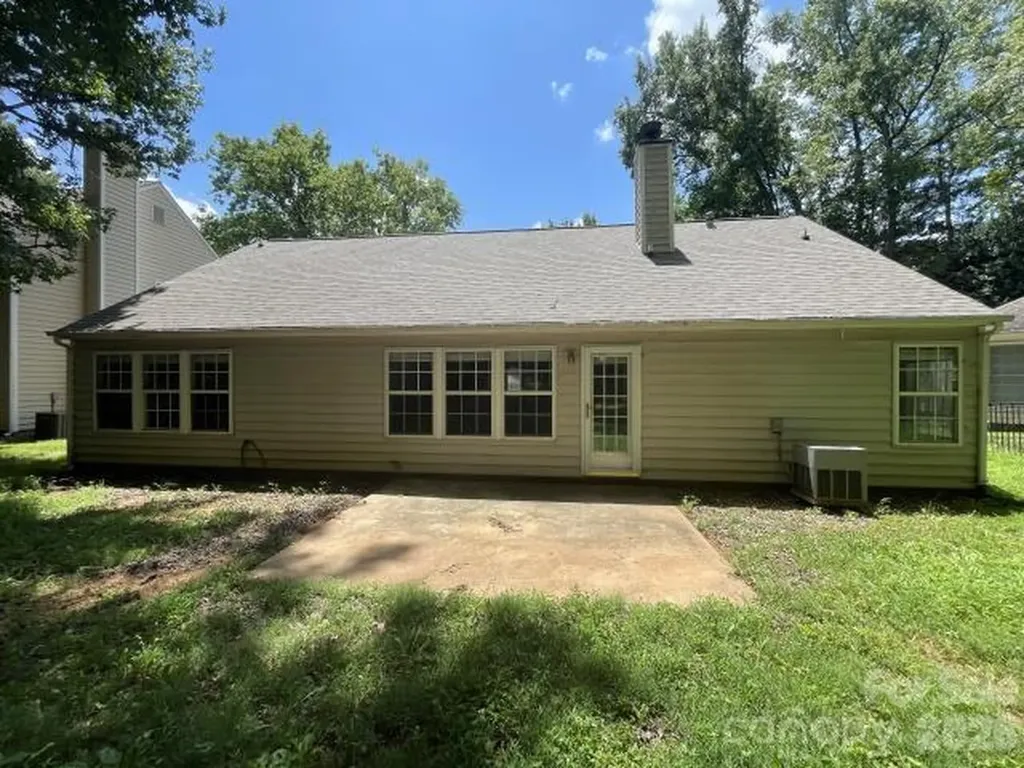 6213 Nevin Road Charlotte NC 28262