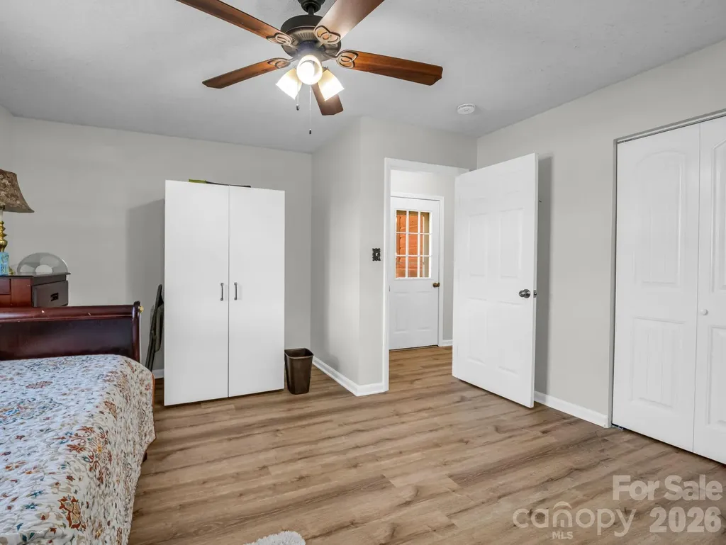 47 Granny Apple Road Hendersonville NC 28792