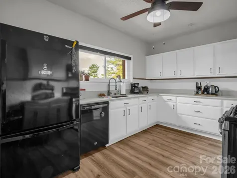 47 Granny Apple Road Hendersonville NC 28792