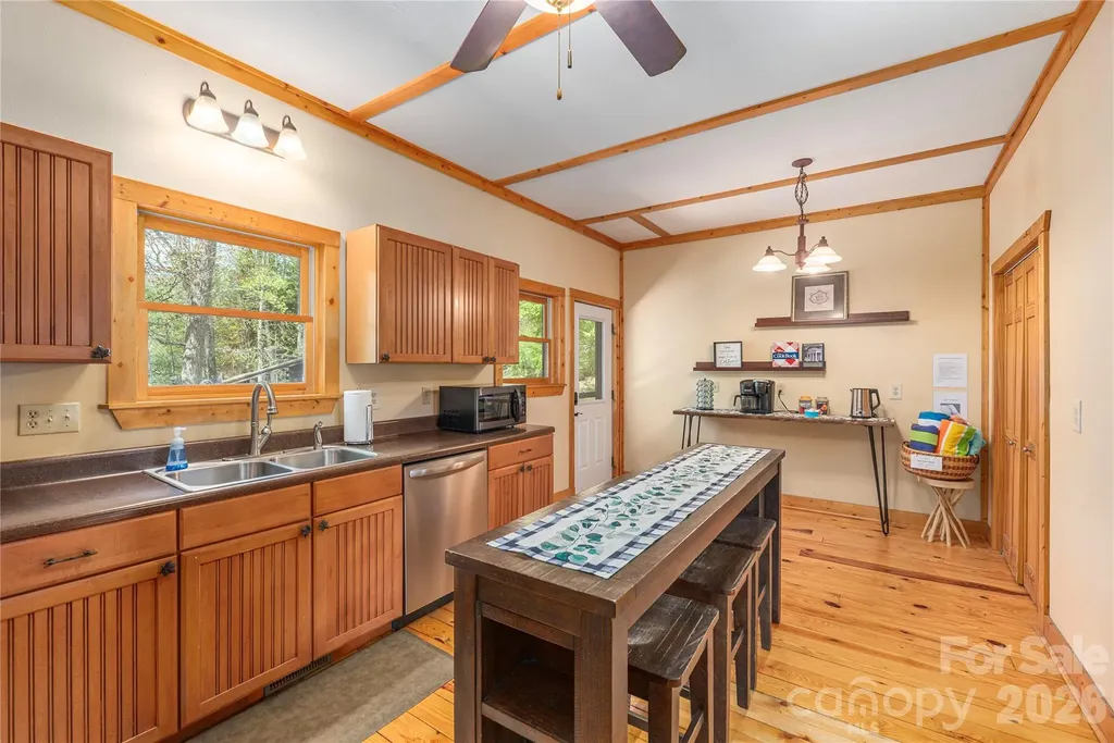 129 Valley Creek Drive Maggie Valley NC 28751