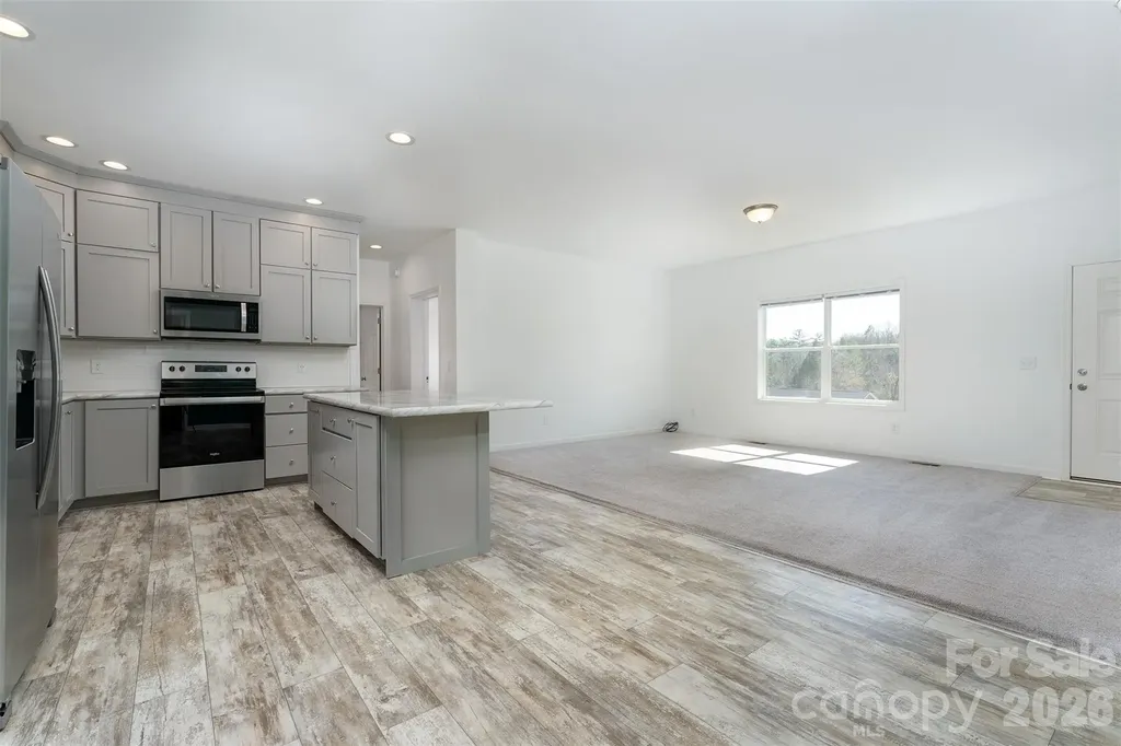 138 Indian Paintbrush Lane Alexander NC 28701
