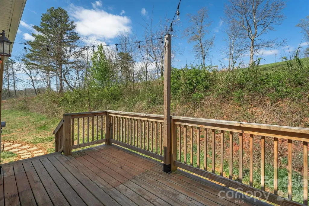 138 Indian Paintbrush Lane Alexander NC 28701