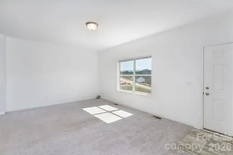 138 Indian Paintbrush Lane Alexander NC 28701