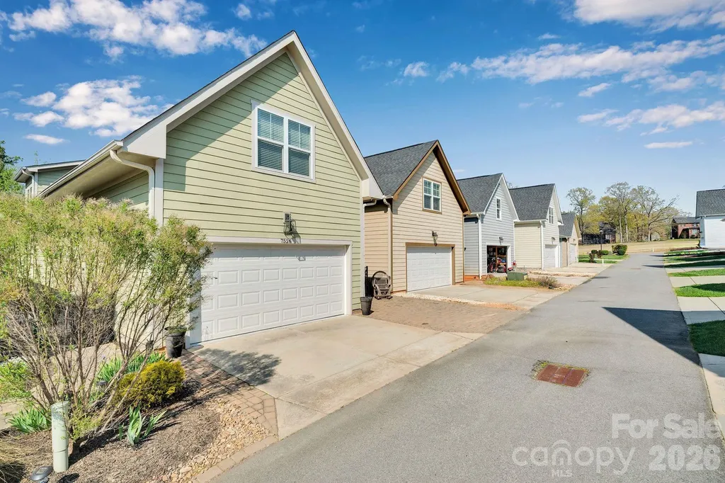 7526 Fairway Villa Circle Denver NC 28037