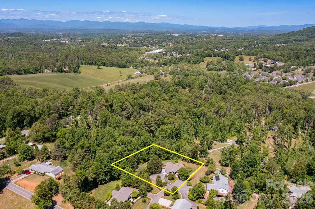 6 Arrowhead Lane Weaverville NC 28787