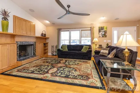 6 Arrowhead Lane Weaverville NC 28787
