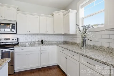82 Blacksmith Run Drive Hendersonville NC 28792