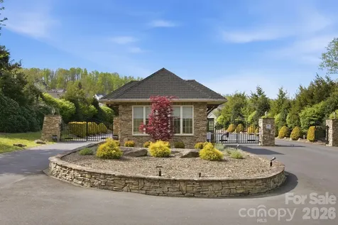 82 Blacksmith Run Drive Hendersonville NC 28792