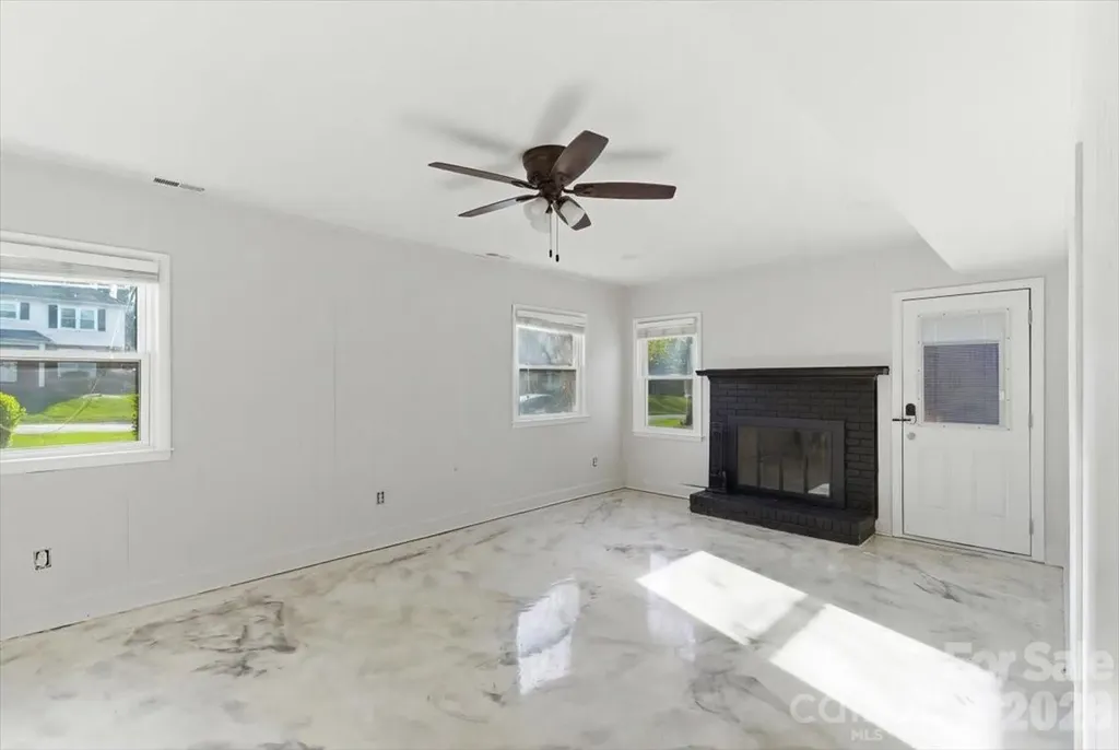 5810 Red Carriage Lane Charlotte NC 28212