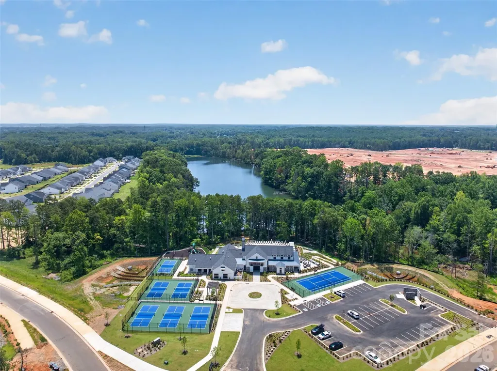 7104 Wayfarer Drive Charlotte NC 28269