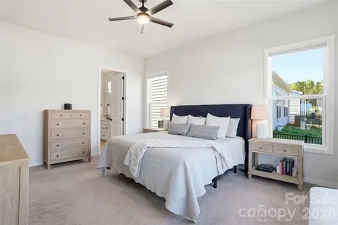 7104 Wayfarer Drive Charlotte NC 28269