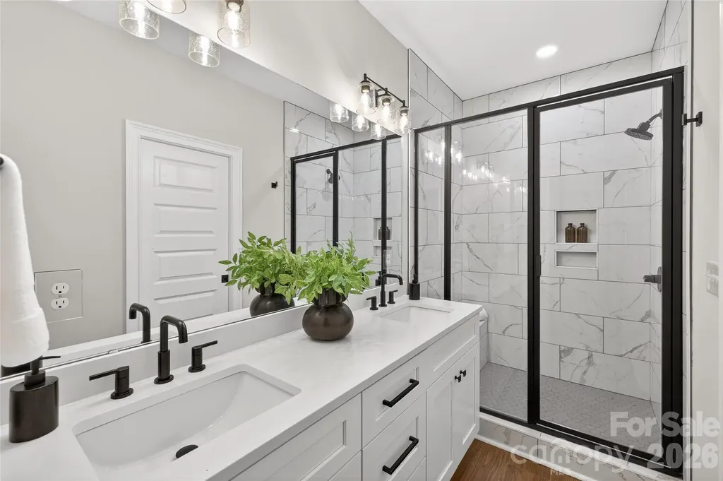 3217 Credenza Road Charlotte NC 28208