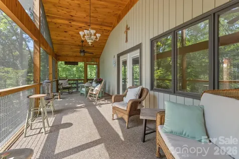 56 Cardinal Circle Tryon NC 28782