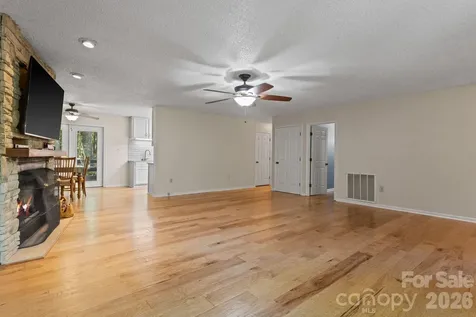 56 Cardinal Circle Tryon NC 28782