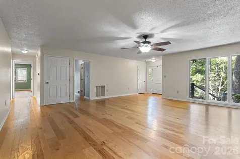 56 Cardinal Circle Tryon NC 28782