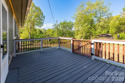 30 Compton Drive Asheville NC 28806