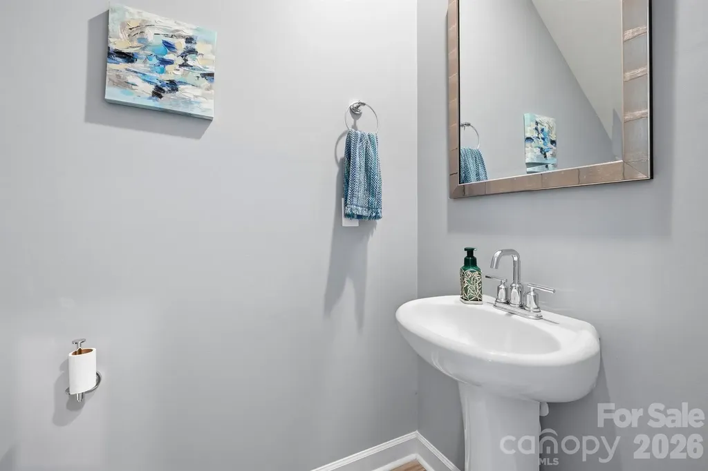 2010 Red Ash Drive Charlotte NC 28215