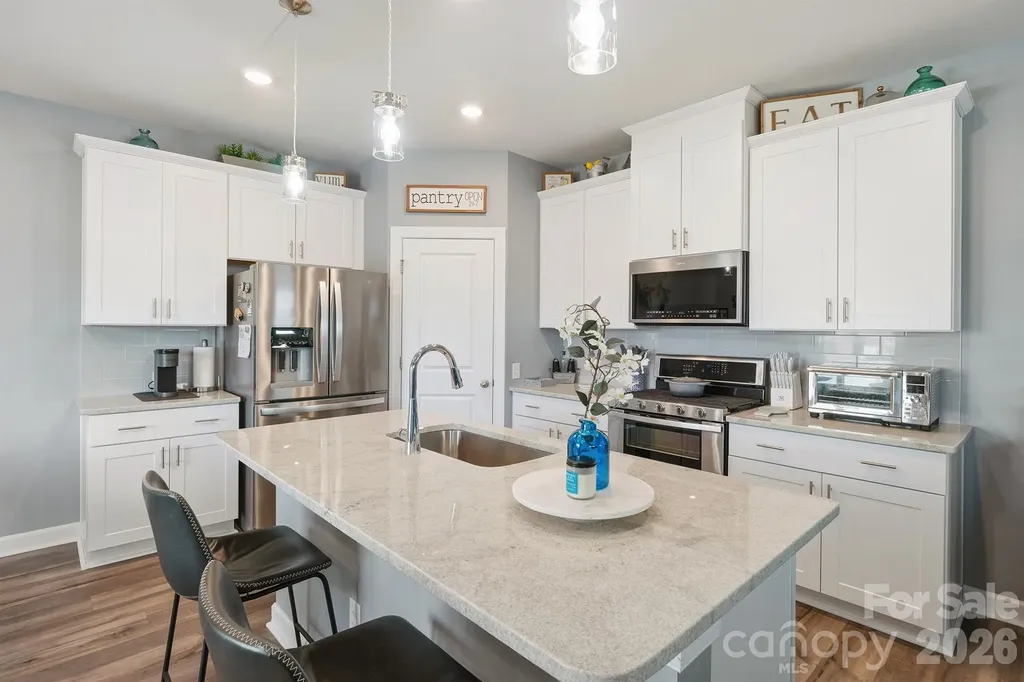 2010 Red Ash Drive Charlotte NC 28215