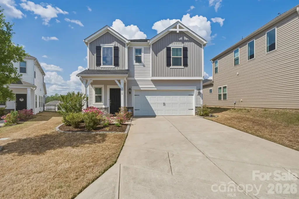 2010 Red Ash Drive Charlotte NC 28215