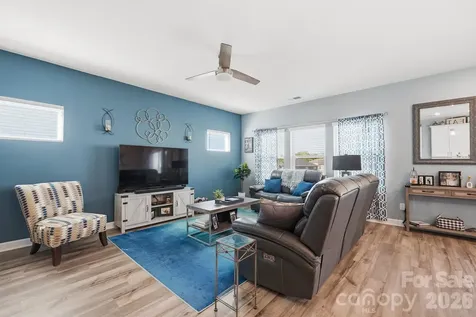 2010 Red Ash Drive Charlotte NC 28215