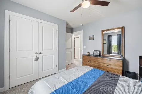 2010 Red Ash Drive Charlotte NC 28215