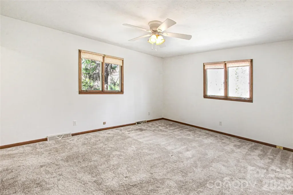 540 Chickadee Lane Brevard NC 28712