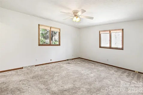 540 Chickadee Lane Brevard NC 28712