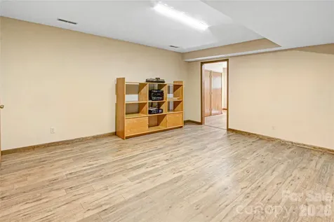 540 Chickadee Lane Brevard NC 28712