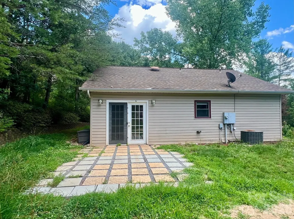 3840 Hide Away Hill Morganton NC 28655