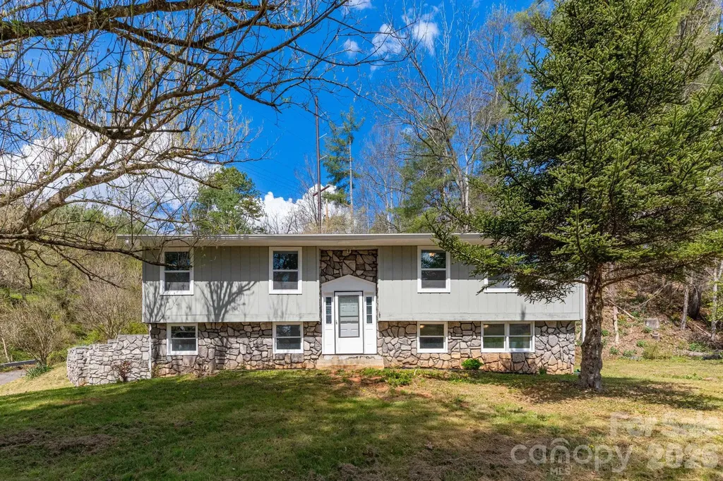 4755 Us 23 Highway Mars Hill NC 28754