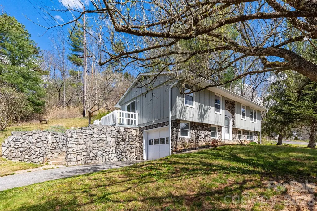 4755 Us 23 Highway Mars Hill NC 28754