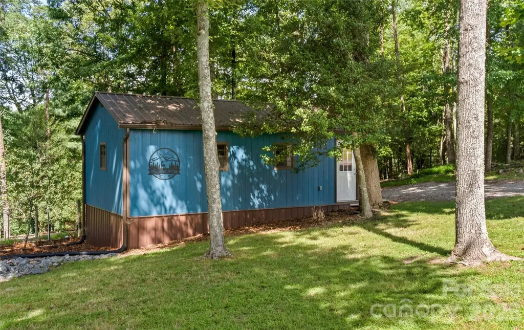 1502 Greenstreet Drive Traphill NC 28685