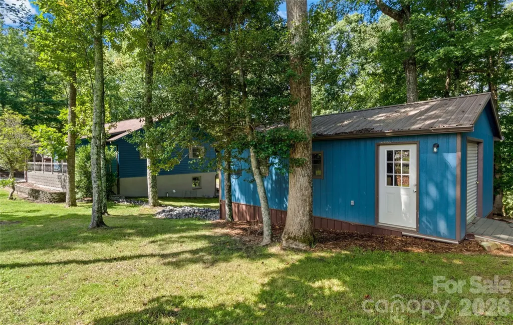 1502 Greenstreet Drive Traphill NC 28685