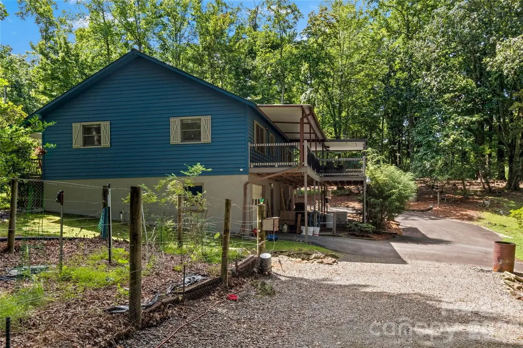 1502 Greenstreet Drive Traphill NC 28685