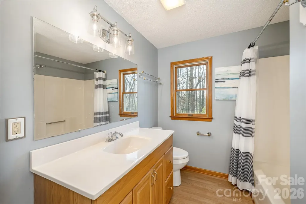 9 Justin Drive Etowah NC 28729