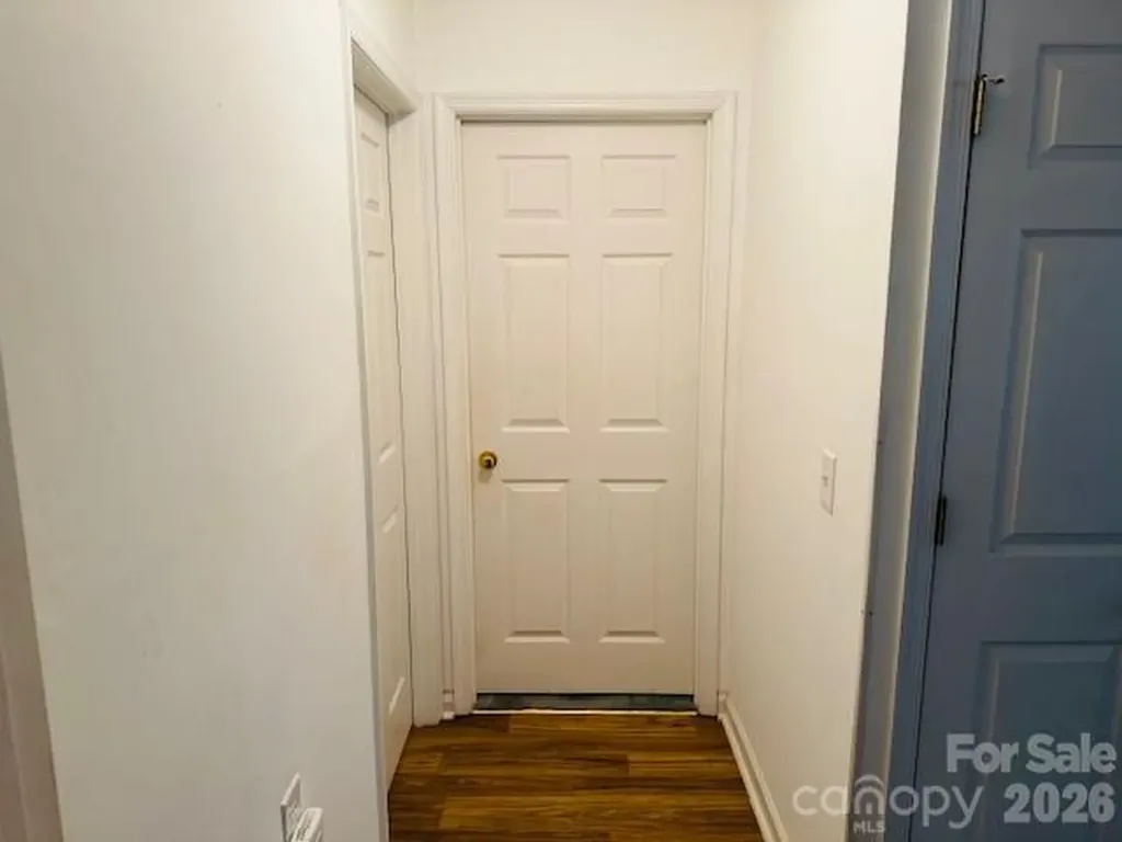200 Dartcrest Drive Hendersonville NC 28792