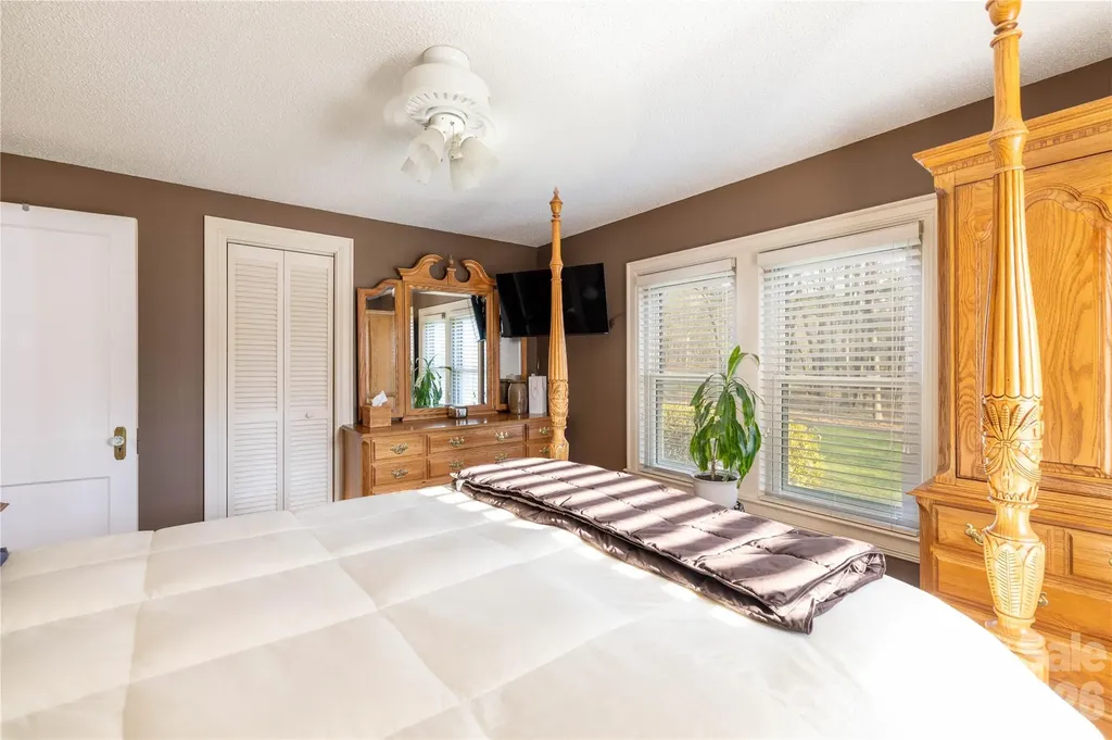 692 Capelsie Road Candor NC 27229