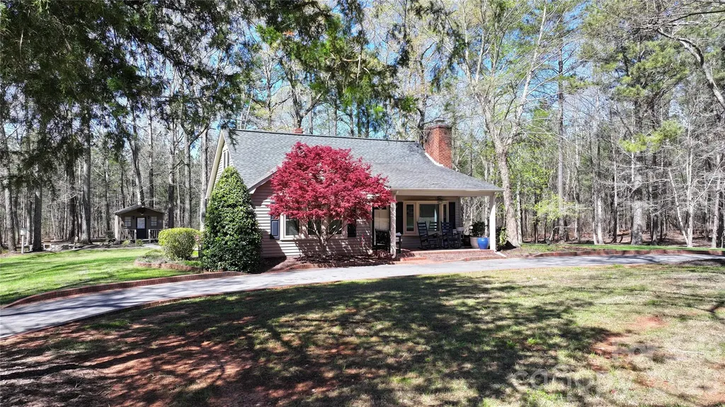 692 Capelsie Road Candor NC 27229