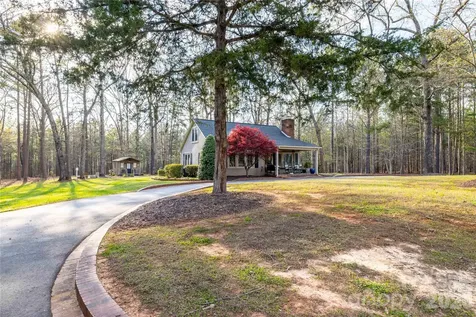 692 Capelsie Road Candor NC 27229