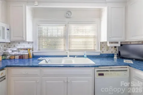 692 Capelsie Road Candor NC 27229