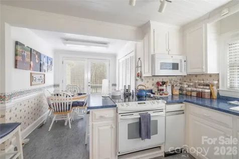 692 Capelsie Road Candor NC 27229