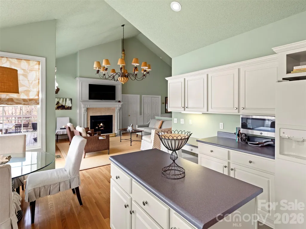 109 Poppy Lane Asheville NC 28803
