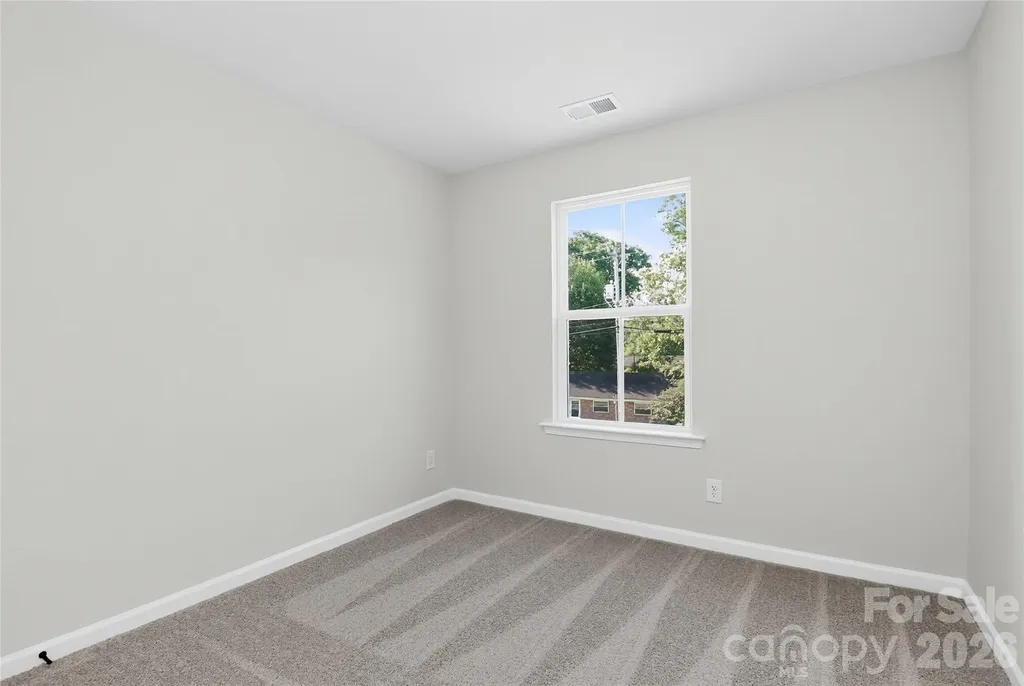 341 N Hoskins Road Charlotte NC 28216