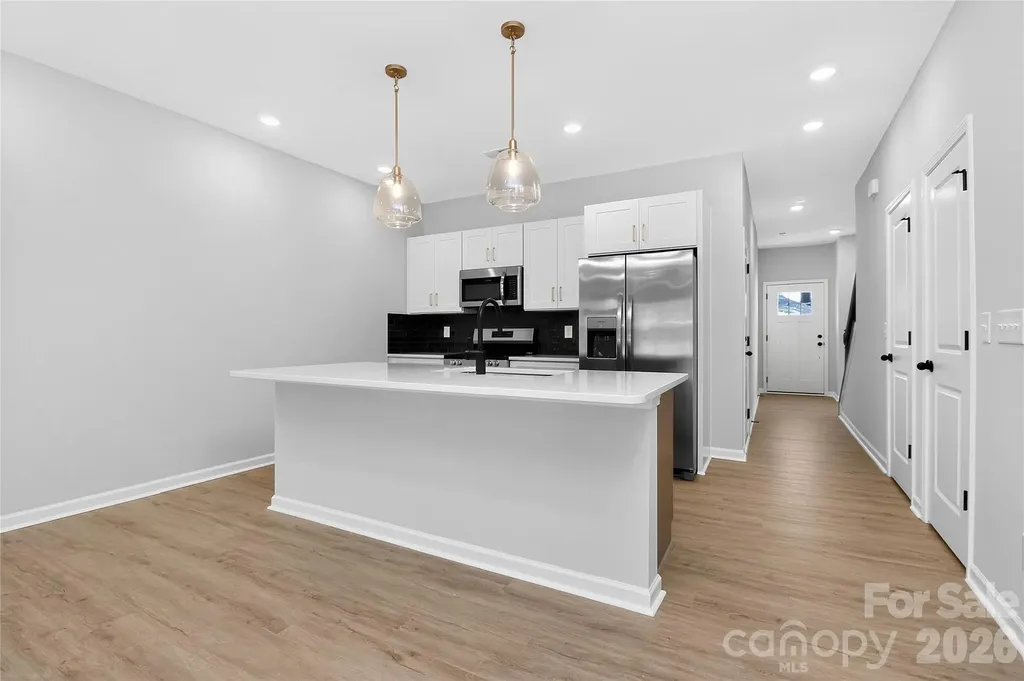 341 N Hoskins Road Charlotte NC 28216