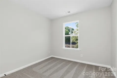 341 N Hoskins Road Charlotte NC 28216