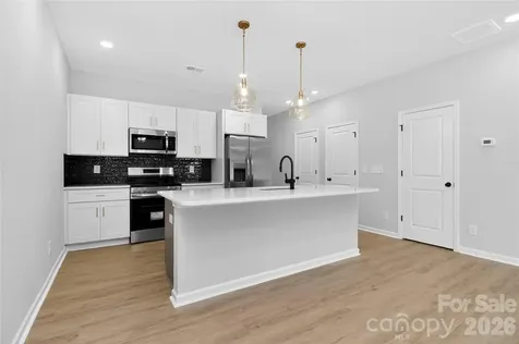 341 N Hoskins Road Charlotte NC 28216