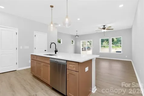 341 N Hoskins Road Charlotte NC 28216
